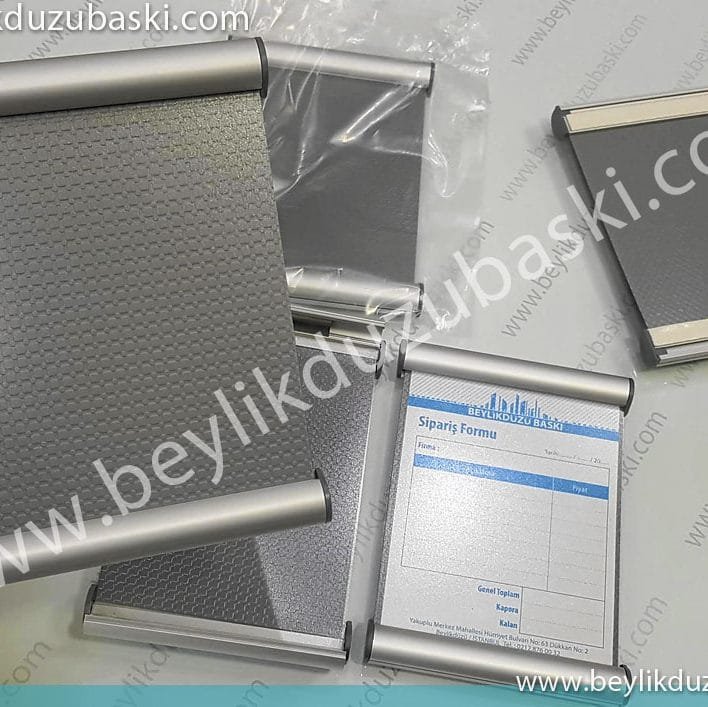 içine kağıt konulup çıkartılan kapı isimliği örneğidir, acil kapı tabelası, özel ebat üretim mümkün