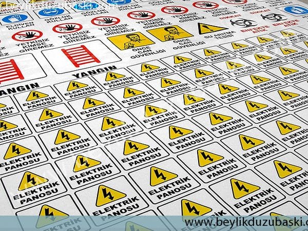 tehlikeli alanlar için, toplu uyarı levhası, şantiye için, uyarı tabelası, çalışma alanları için toplu yarı tabelası, güvenlik önlemleri, uyarı işaretleri olan, toplu tabela, büyük uyarı tabelası