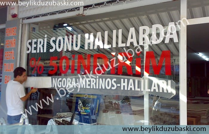 vitrin-camına-folyo-ile-yazı-yazılması-beylikdüzü-baskı Vitrinlere kampanya ve fiyatlarla ilgili bildiri amaçlı yazı yazılması yapılmaktadır, ebat ve tasarıma göre fiyat alabilirsiniz,