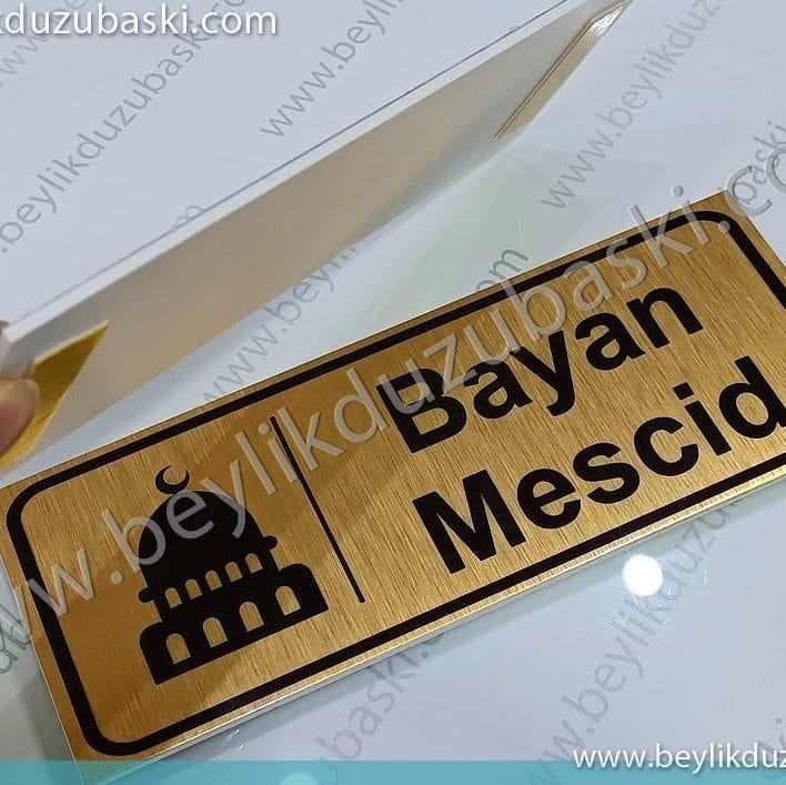 metal kapı isimliği, alüminyum kapı isimliği, sarı metal kapı tabelası, sarı prinç kapı isimliği, uygun fiyatlı metal kapı tabelası, acil kapı isimliği üretimi, mescid kapı tabelası