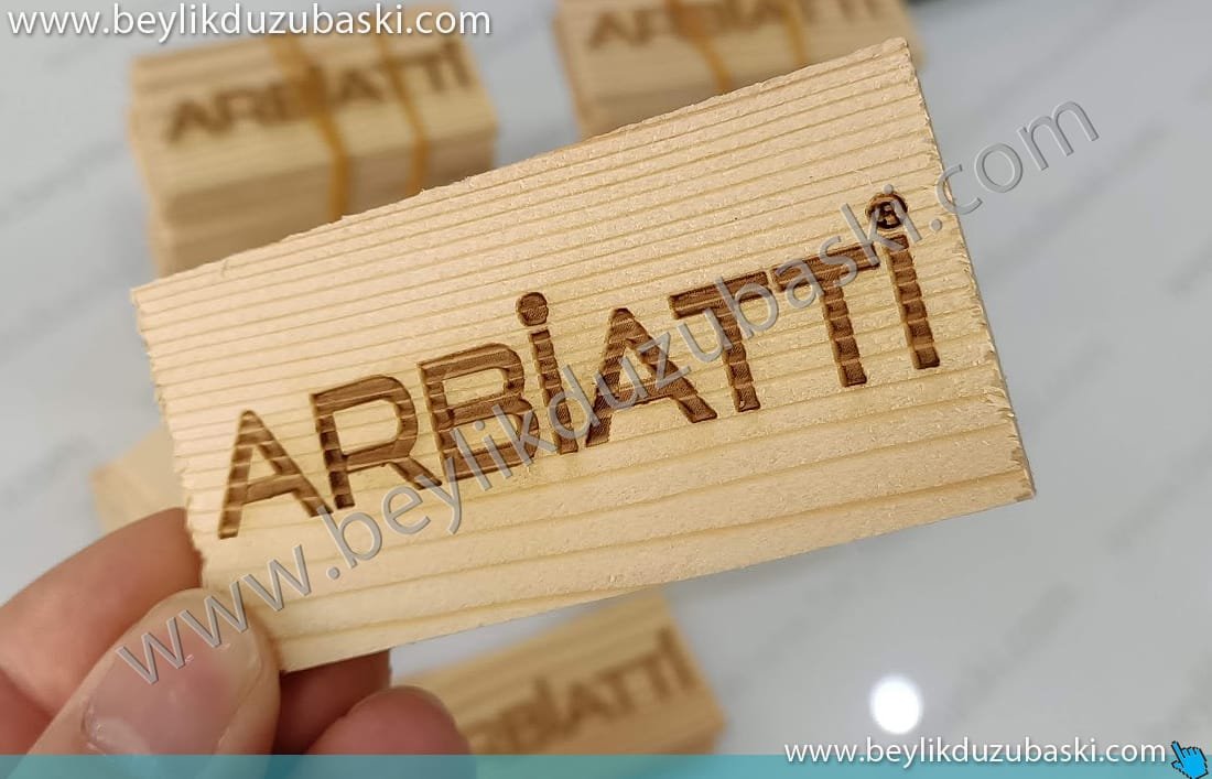 ahşap üzerine, lazer ile, yakma tekniği ile, logo ve yazı, yazılması işlemidir, lazer ile ahşap baskı, markalama işlemi ahşap üzerine, lazer ile, yakma tekniği ile, logo ve yazı, yazılması işlemidir, lazer ile ahşap baskı, markalama işlemi