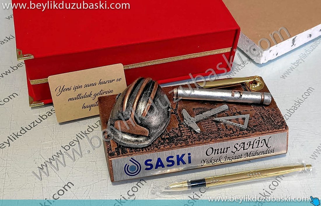 mühendis ve mimarlar için, hediye ürün, isimleri ve logoları baskılı, masa üzeri kullanım için uygun üründür, acil üretimleri yapılır, stoklu üründür, yerli üretim el boyaması malzeme mühendis ve mimarlar için, hediye ürün, isimleri ve logoları baskılı, masa üzeri kullanım için uygun üründür, acil üretimleri yapılır, stoklu üründür, yerli üretim el boyaması malzeme