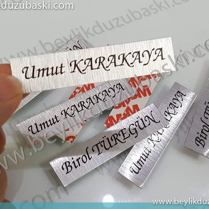 davetiye için, isim baskılı, teke tek isim baskılı, metal plaka baskısı, düğün davetiyesi, açılış davetiyesi, özel davetler için, metal isim listesi baskılı üründür