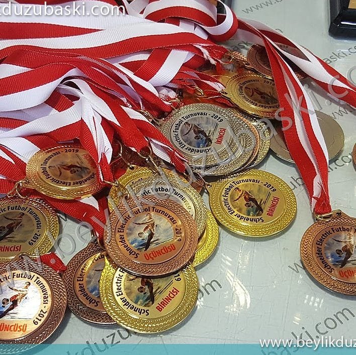 acil madalya, şampiyonluk madalyası, birinci madalya, ikinci madalya, üçüncü madalya, boyun ipli madalya, acil madalyon, beylikdüzü imalat