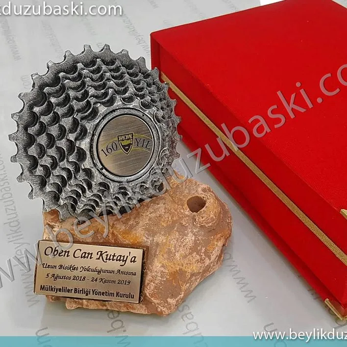 bisiklet sporları için, ödül, plaket, kupa, birincilik, hediye ürünler, spor ödülleri, plaket kupa, bisiklet sporcuları için hediye ürün