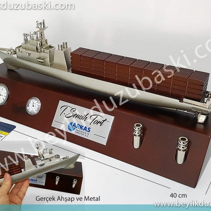 deniz taşımacılığı, özel tasarım, yük gemisi, masa isimliği, konteyner gemi, uluslar arası gemi taşımacılığı, masa isimliği, özel imalat