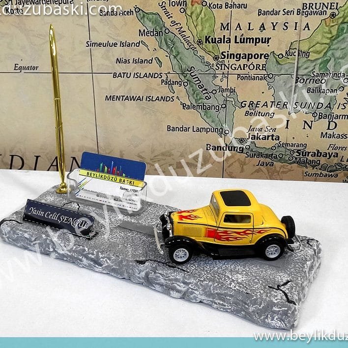 masa üzeri, eski model araba, nostalji araba, masa üzeri, hediye ürün, isim baskılı hediye, kalimlik, kartvizitlik, galeri için hediye