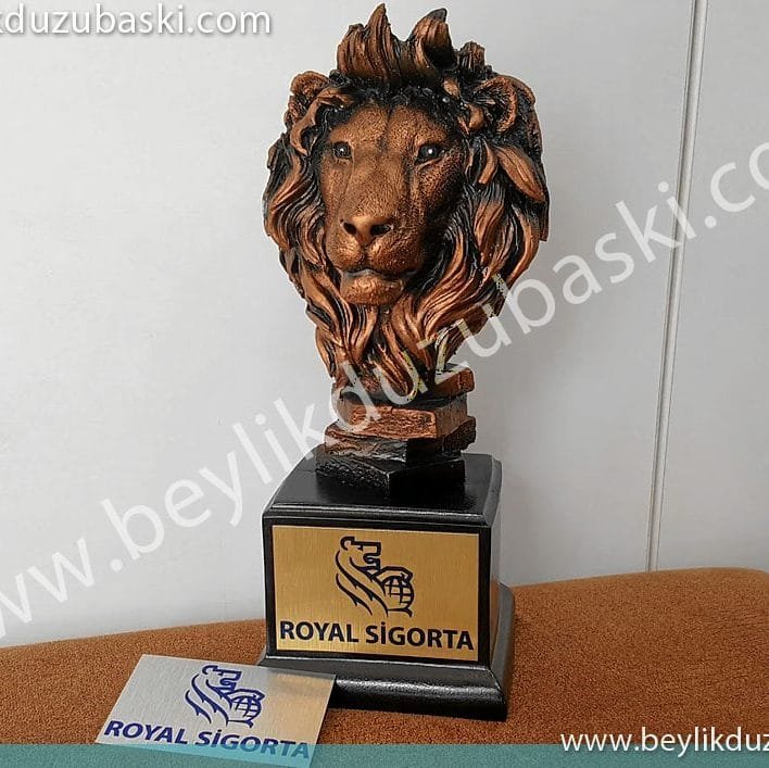aslanbüstü kafası heykel, royal sigorta için yapılan hediye ürün, kaliteli heykel biblo ve isim logo baskılı hediyelikler