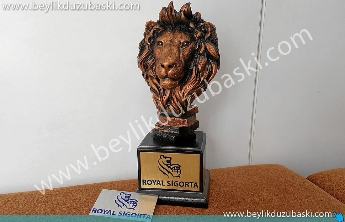 aslanbüstü kafası heykel, royal sigorta için yapılan hediye ürün, kaliteli heykel biblo ve isim logo baskılı hediyelikler aslanbüstü kafası heykel, royal sigorta için yapılan hediye ürün, kaliteli heykel biblo ve isim logo baskılı hediyelikler