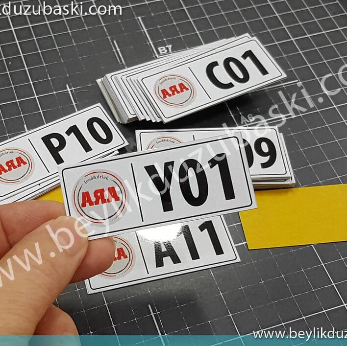 haitian metal plaka, makina için metal etiket, üretimi, kaliteli makine etiketi, aslına uygun makina etiketi, metal plaka baskı, tasarım dahil 2 adet ürün için az adette üretilen toplam fiyattır