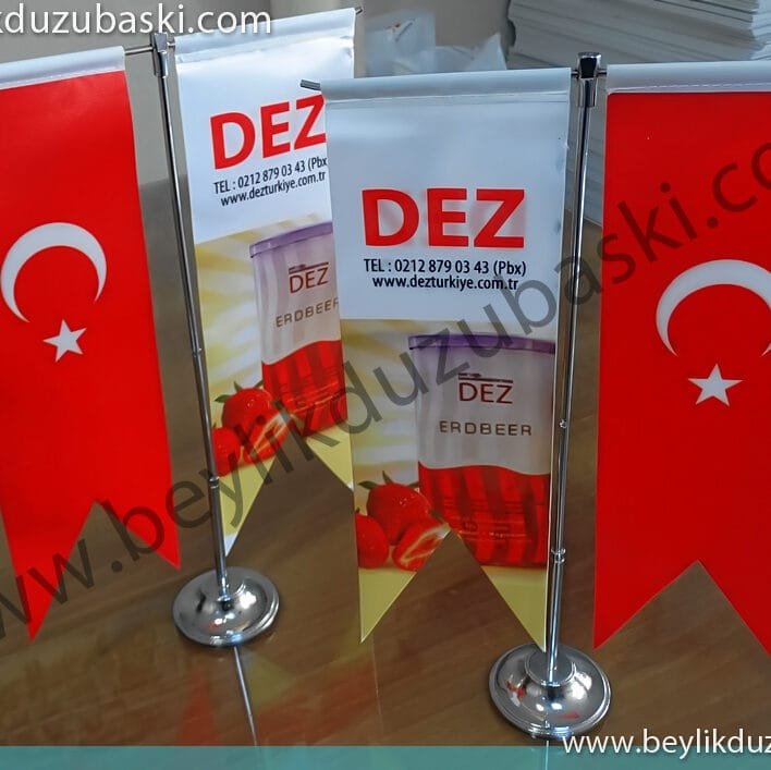 table flag, T flag on table, double swallow flag on table, company flag and country flag, fast production, fast shipping masa bayrağı, masa üzeri T bayrak, masa üzeri ikili kırlangıç bayrak, firma bayrağı ve ülke bayrağı, hızlı üretim, hızlı gönderim