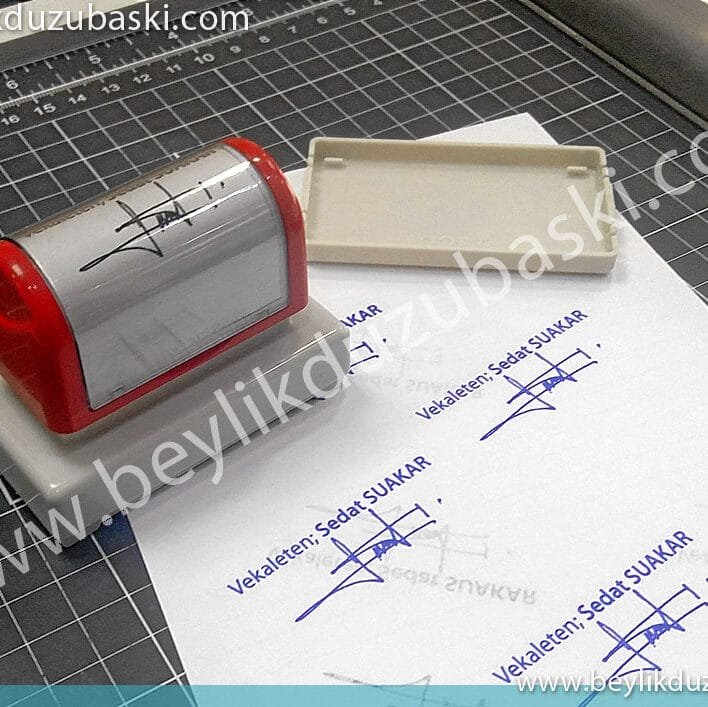 Kaşe, kaliteli kaşe, isim ve imza baskılı kaşe, şehir dışına gönderim, aynı gün kargo, gerçek imza ve yazı gibi kaşe, kaliteli kaşe, aynı gün gönderim Stamp, quality stamp, name and signature printed stamp, shipping abroad, same day shipping, real signature and stamp like text, quality stamp, same day shipping