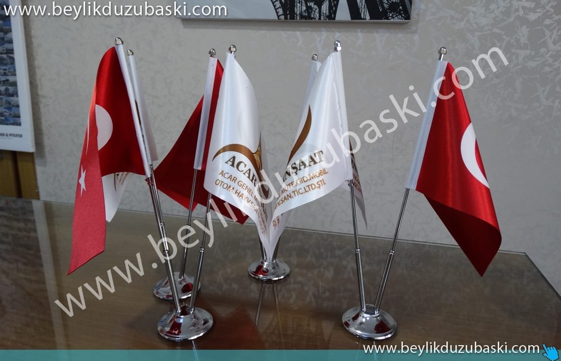 acil-masa-bayrağı-imalatı.jpg Samsun bayrak baskısı, masa bayrağı, kırlangıç şeklinde, masa bayrağı baskılı ürün, hızlı üretim, aynı gün gönderim, kaliteli baskı, T şeklinde masa bayrağı, tasarım desteği verilir, samsun reklam, acil reklam baskıları, kaliteli ürün, hızlı üretim, samsun reklam, samsun ozalit, samsun baskı merkezi