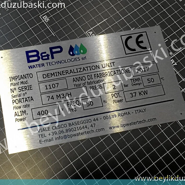 haitian metal plaka, makina için metal etiket, üretimi, kaliteli makine etiketi, aslına uygun makina etiketi, metal plaka baskı, tasarım dahil 2 adet ürün için az adette üretilen toplam fiyattır