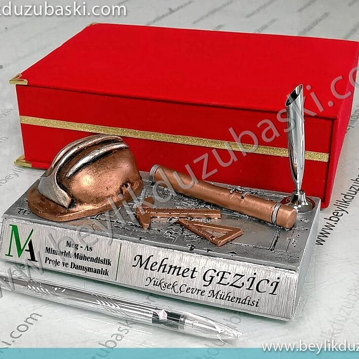 mehmet gezici, yüksek çevre mühendisi, baskılı masa isimliği, hediye masa üzeri kullanım için, isim baskılı, kutulu, kaliteli malzeme, acil isim baskılı kişiye özel hediye ürünler