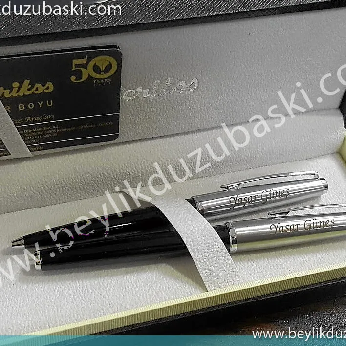 scrikss kalem üzerine isim baskısı, kaliteli kalemlere isim baskısı yapılmaktadır, lazer ile kalıcı ve kaliteli markalama, isim baskısı, acil bekle al