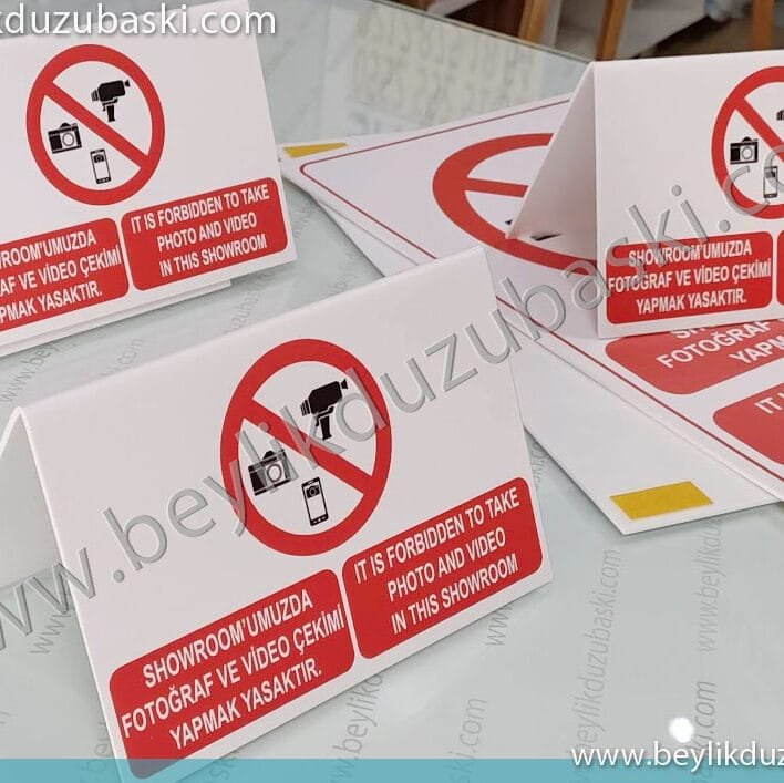 fotoğraf çekmek yasaktır, masa üzeri ve duvar kullanımına uygun, uyarı levhası, üçgen bükümlü uyarı levhası, masa üzeri üçgen isimlik, ucuz ürün
