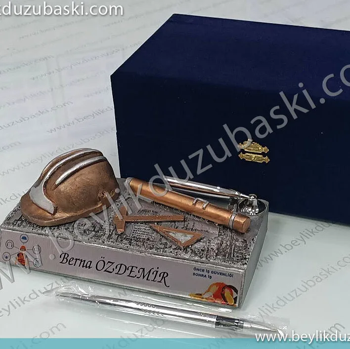isg uzmanı, masa isimliği, acil masa isimliği, mühendis, mimar, isim baskılı, kişiye özel masa isimliği, acil üretim, aynı gün kargo