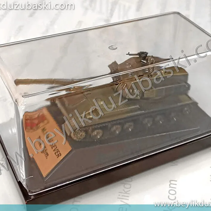 tank fanur, kutulu, masa üzeri, metal ve ahşap, masa isimliği, kaliteli ürün, tank modeli, hediye