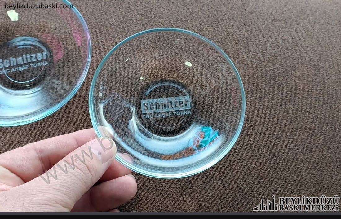 cam tabak üzerine logo baskı, lazer ile cama baskı, cam baskı, cama baskı, çay bardağı, tabağına baskı, kaliteli baskı, markalama, hızlı üretim, ürün dahil fiyat cam tabak üzerine logo baskı, lazer ile cama baskı, cam baskı, cama baskı, çay bardağı, tabağına baskı, kaliteli baskı, markalama, hızlı üretim, ürün dahil fiyat