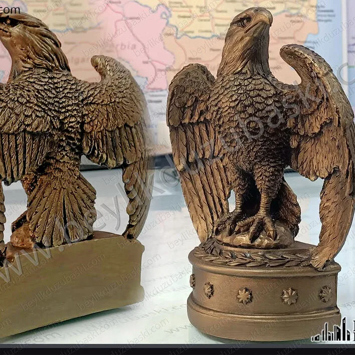 kartal figür, masa üzeri, isim baskılı ürün, el yapımı, döküm boyama, yerli üretim, masa isimliği, kartal modeli hediye ürün