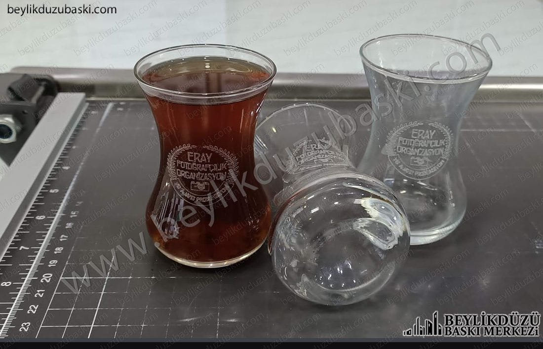 çay bardak baskı, çay bardağına baskı, kalıcı baskı, lazer ile çıkmaz kaliteli baskı, cam bardak baskısı, hızlı baskı, aynı gün kargo, tasarım desteği çay bardak baskı, çay bardağına baskı, kalıcı baskı, lazer ile çıkmaz kaliteli baskı, cam bardak baskısı, hızlı baskı, aynı gün kargo, tasarım desteği