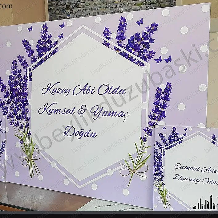doğumgünü ayaklı fotoblok, resim çerçevesi ve elde tutmak için yazı, pankart baskıları yapılır, ebat adet belirterek fiyat alabilirsiniz, 50x70 cm 1 adet ayaklı ürün için fiyat verilmiştir