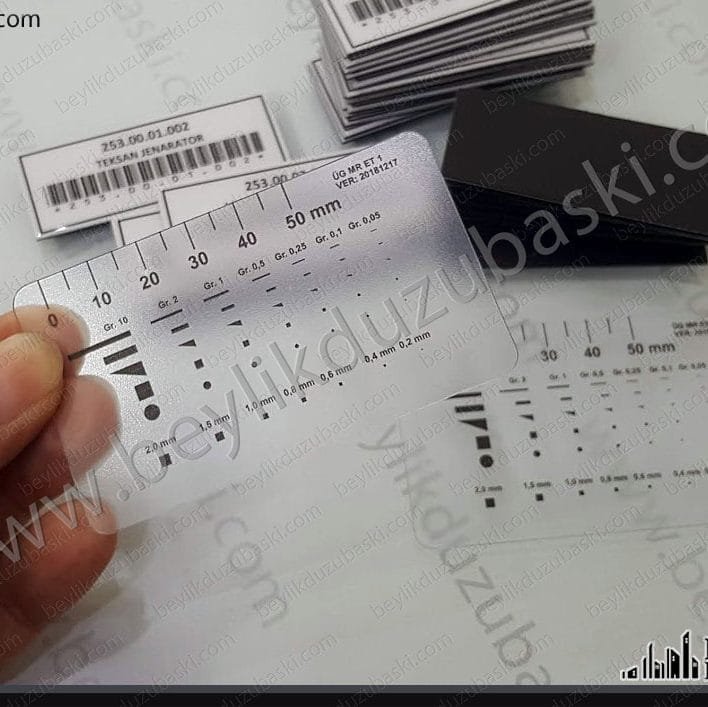 Şeffaf tabakaya, cetvel baskı, farklı amaçlarda kullanım için, cetvel baskısı, şekil ve yazı, saydam ürün, hızlı baskı, demo baskı