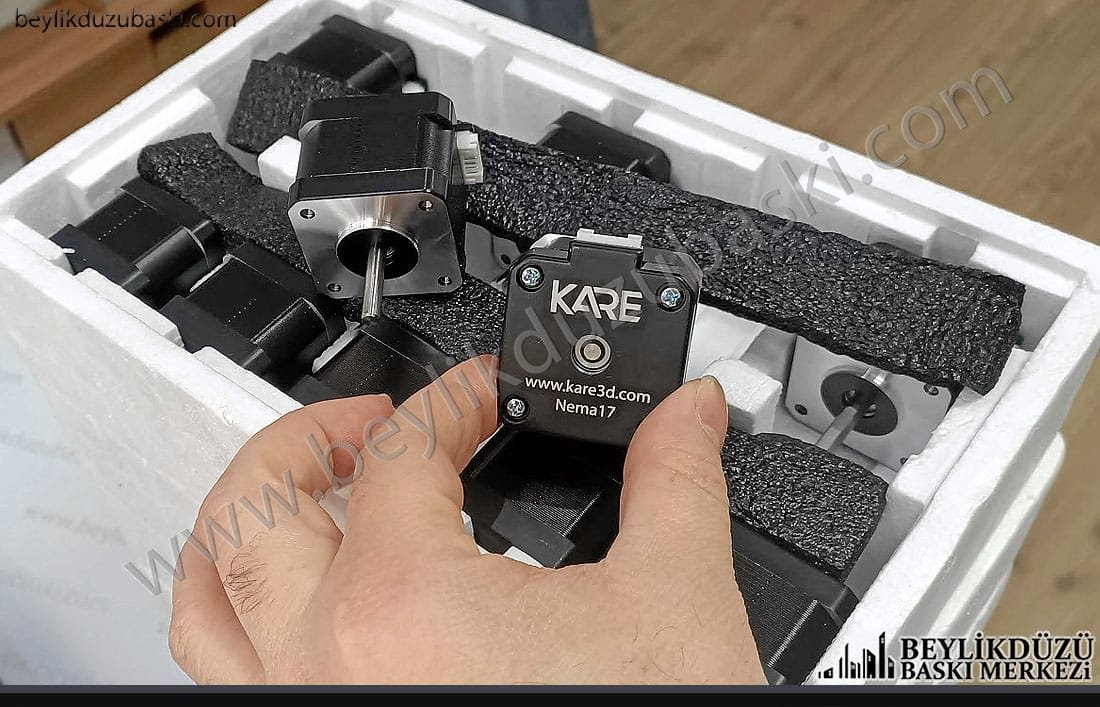 Lazer ile step motor, servo motor üzerine, marka baskı, web adres baskısı, kaliteli, çıkmaz kazınmaz baskılar, markalam yapılır, ürünler beklenip alınır Lazer ile step motor, servo motor üzerine, marka baskı, web adres baskısı, kaliteli, çıkmaz kazınmaz baskılar, markalama yapılır, ürünler beklenip alınır