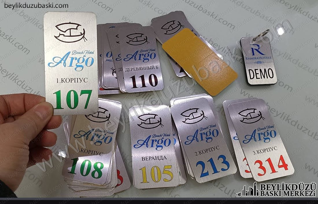 rusya için yapılan, otel kapı isimliği, otel kapı numarası, aynı gün üretim mümkün, adet ve ebada göre fiyat alınız,metal plaka ürerimi, paslanmaz, oksitlenmez ürün rusya için yapılan, otel kapı isimliği, otel kapı numarası, aynı gün üretim mümkün, adet ve ebada göre fiyat alınız, belirtilen fiyat 100 adet alımda 5x10 cm ebadında, arkası bantlı, metal plaka ürerimi, paslanmaz, oksitlenmez ürün