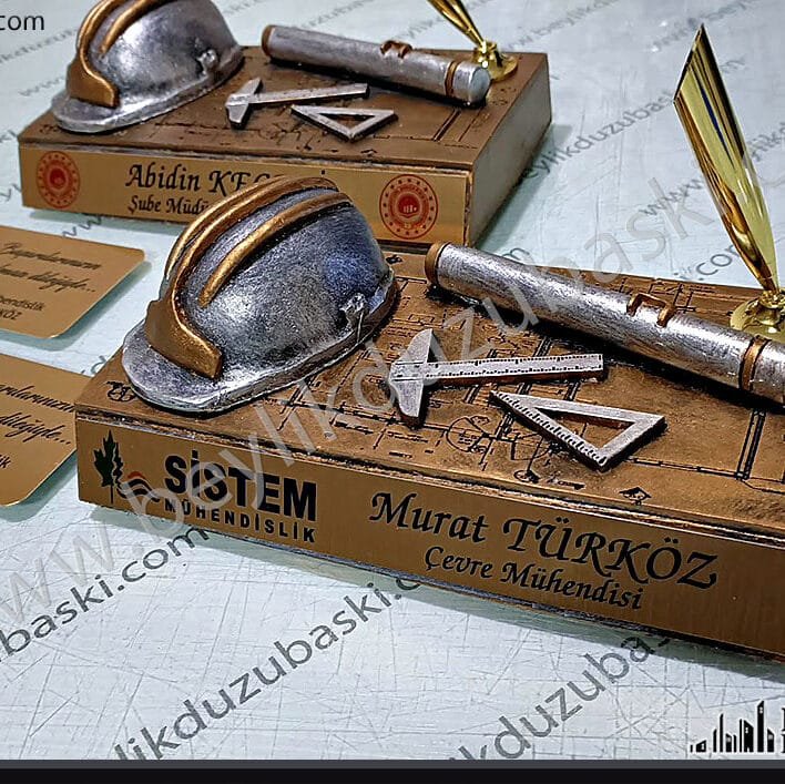 mimar mühendis, hediye ürün, masa üzeri hediye isimlik, inşaat işi ile uğraşan kişiler için hediye, yeni mezun mühendis hediye