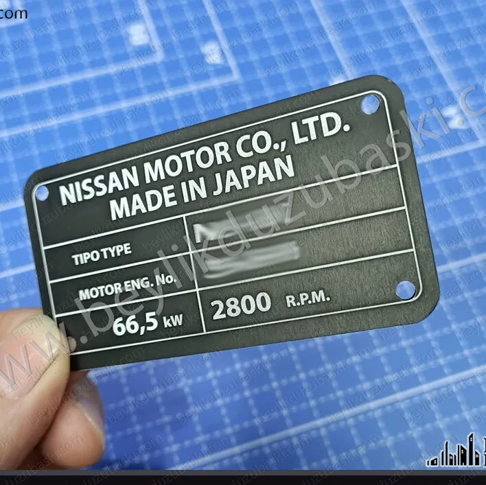 nissan tekne metal motor plaka, yıpranmış okunmayan, makina motor etiketi, aslına uygun üretim, 30 yıl dayanım, tuzlu suya dayanıklı, tekne motor etiketi