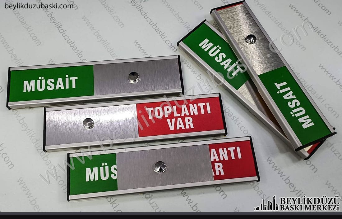 müsait toplantı var, kapı isimliği, sürgülü kapı tabelası, hızlı üretim, aynı gün kargo, kaliteli alüminyum malzeme, arkası bantlı, 25cm x 6 cm ürün ebadı müsait toplantı var, kapı isimliği, sürgülü kapı tabelası, hızlı üretim, aynı gün kargo, kaliteli alüminyum malzeme, arkası bantlı, 25cm x 6 cm ürün ebadı