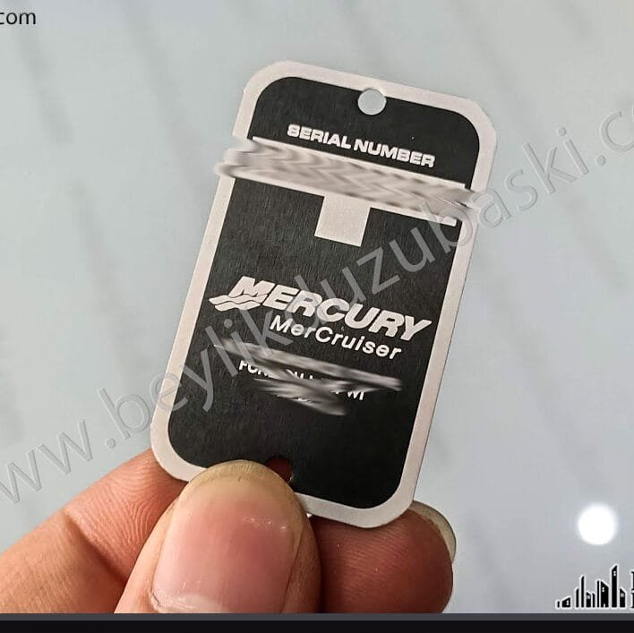 Mercury motor etiket, deniz aracı etiketi, deniz motor etiketi, metal plaka, suya dayanıklı, paslanmaz, motor numarası silinmiş, okunmayan, aslına uygun metal etiket üretimi, istenilen standartlara uygun, tasarım destekli, aslına uygun üretim, aynı gün gönderim yapılır