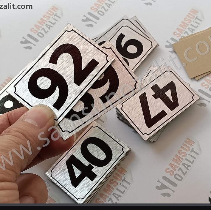 kapı numarası, ev, apartman, bloklar için, kapı numara baskısı, metal paslanmaz ürün, arkası bantlı, standart ebat harici üretim de mümkün, tasarım desteği verilir, aynı gün gönderilir