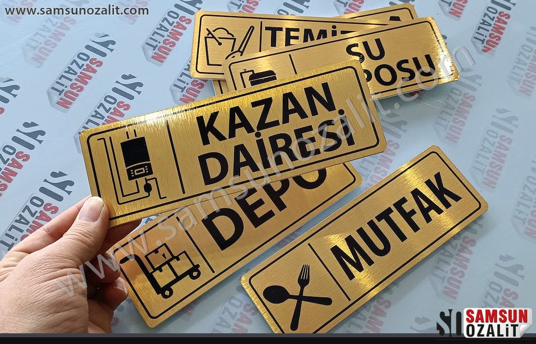 metal kapı tabelası, 20x7 cm ebadında, uygun fiyatlı kapı isimliği, hızlı üretim, tasarım desteği, arkası bantlı ve plastik, üst tarafı paslanmaz metal, renkli baskıda yapılabilir Samsun metal kapı tabelası, 20x7 cm ebadında, uygun fiyatlı kapı isimliği, hızlı üretim, tasarım desteği, arkası bantlı ve plastik, üst tarafı paslanmaz metal, renkli baskıda yapılabilir, hızlı üretim, aynı gün teslim alınabilir