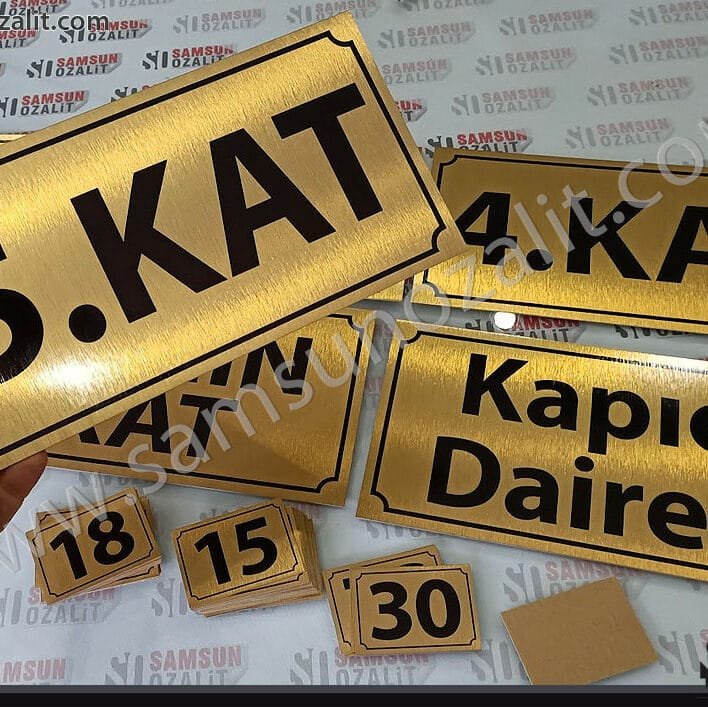 Gerçek metal, bina kat numarası ve bina daire numaraları baskısı, istenilen ebatlarda üretim yapılabilir, paslanmaz alüminyum ürün, arkası bantlı, iç mekan kullanıma uygun, dayanıklı metal, samsun baskı merkezi, samsun ileri baskı teknolojileri, hızlı üretim, tasarım desteği