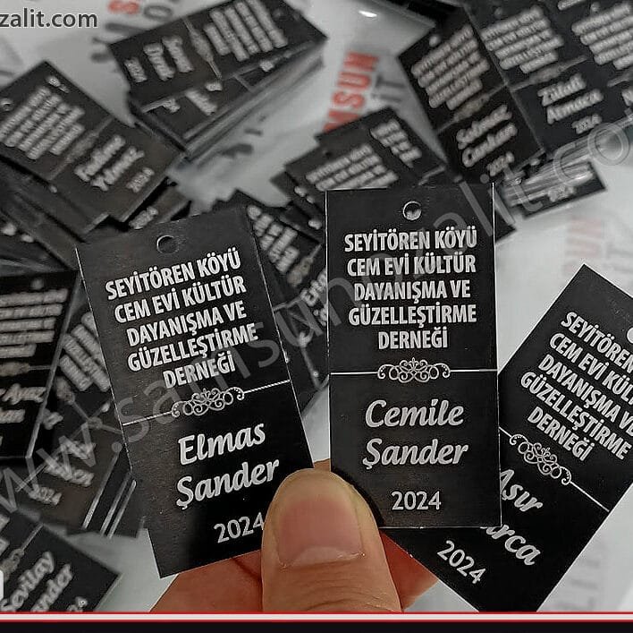 ağaçlandırma etkinliği, tek tek isim baskılı ağaç etiketi, dış mekan dayanıklı ağaç künyesi, fidanlar üzerine diken kişinin ismi baskılı metal plaka, kaliteli ürün, dış mekan dayanıklı, ağaç künyesi, fidan künye baskısı, toplu ağaç fidan dikim etiketi, köy kalkınma derneği fidan dikme etiketi